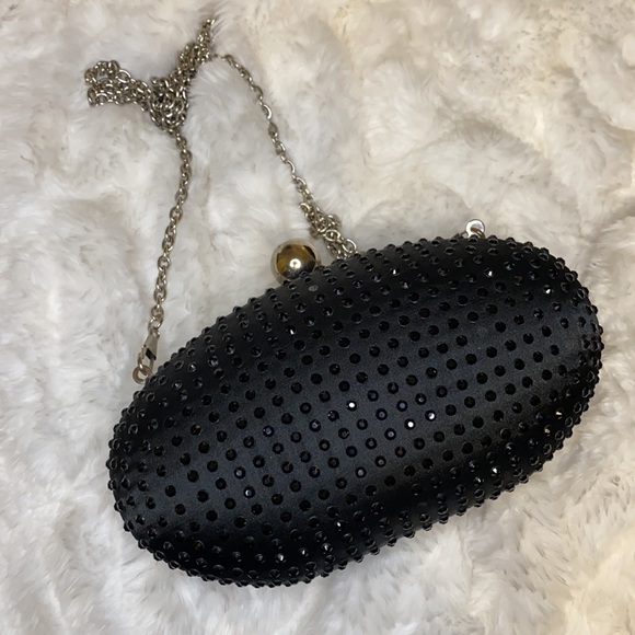 Swarovski Crystals Clutch with Silver Metal Chains - Picture 5 of 6